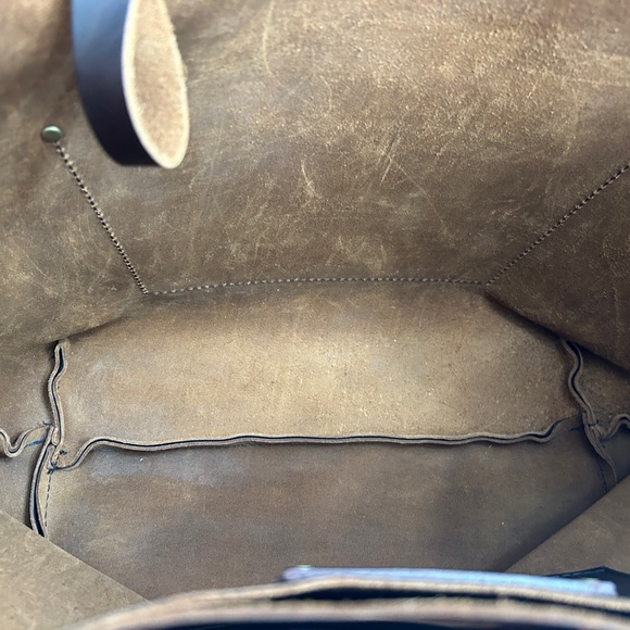 Portland Leather Oversized Zipper tote and mini envelope wallet - Picture 5 of 16